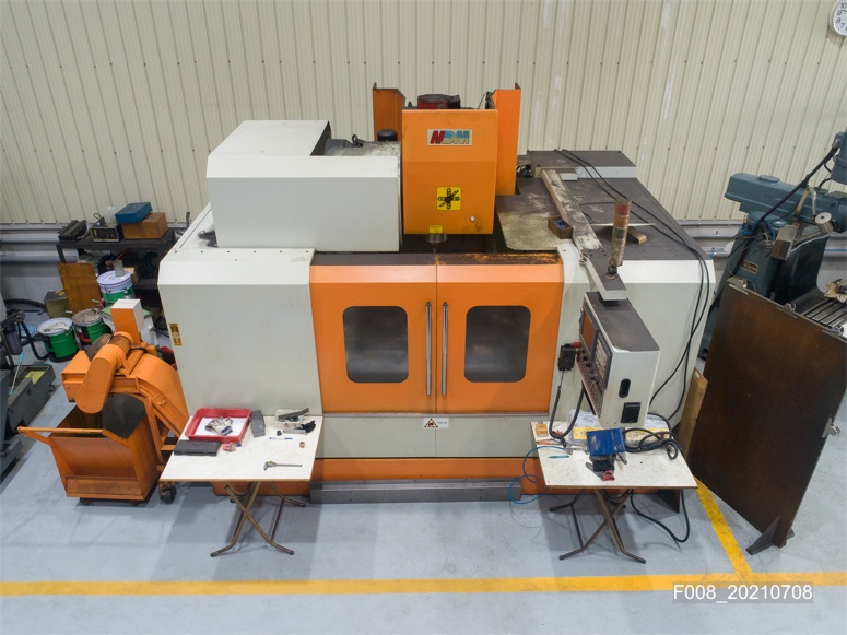 CNC 加工中心機